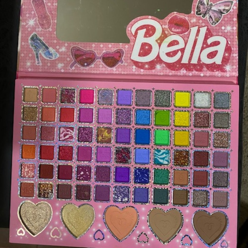 Ultramo Bella Barbie Eyeshadow and Highlighter Pallet NEW